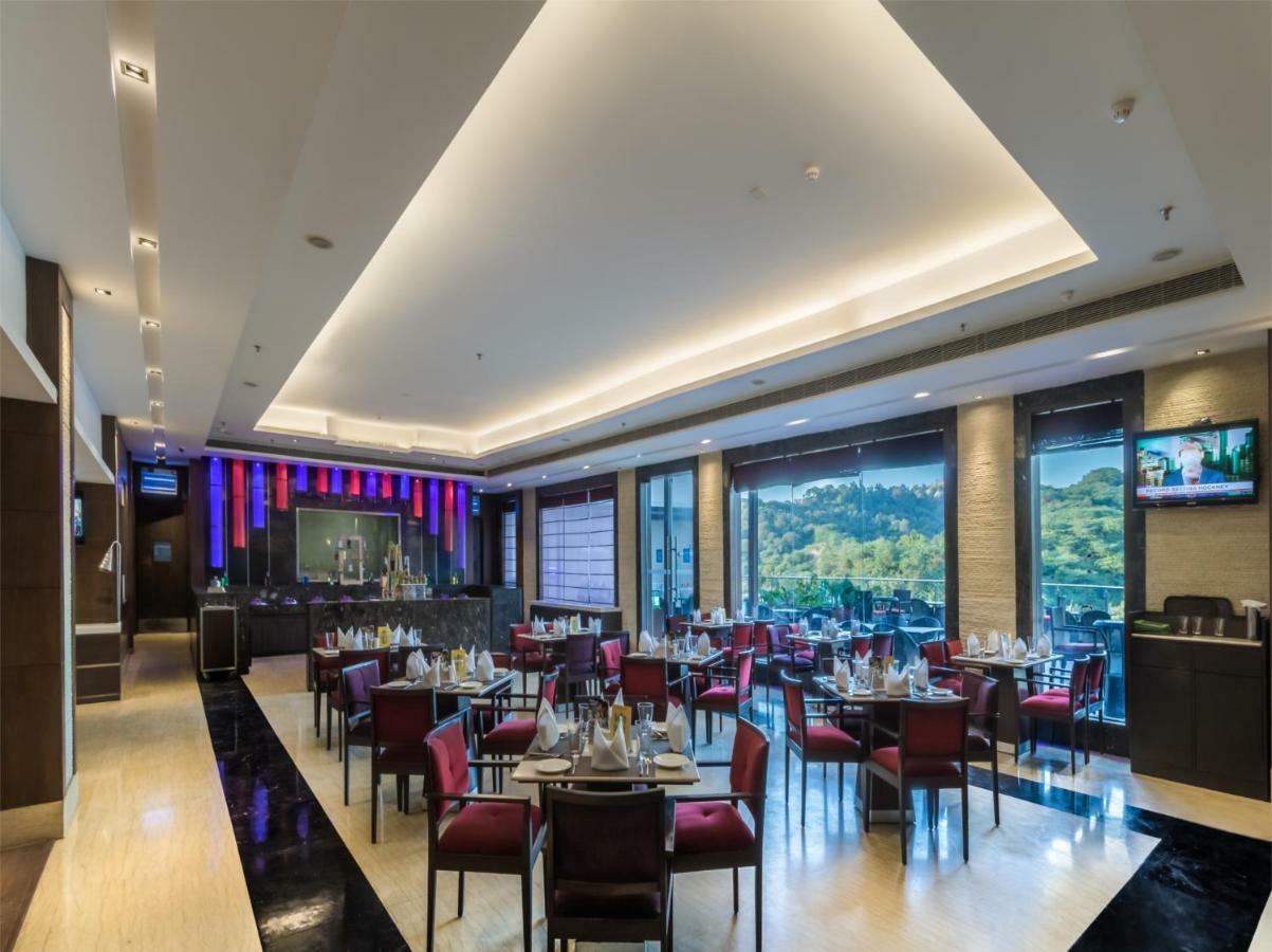 Golden Tulip Chandigarh, Panchkula Dış mekan fotoğraf