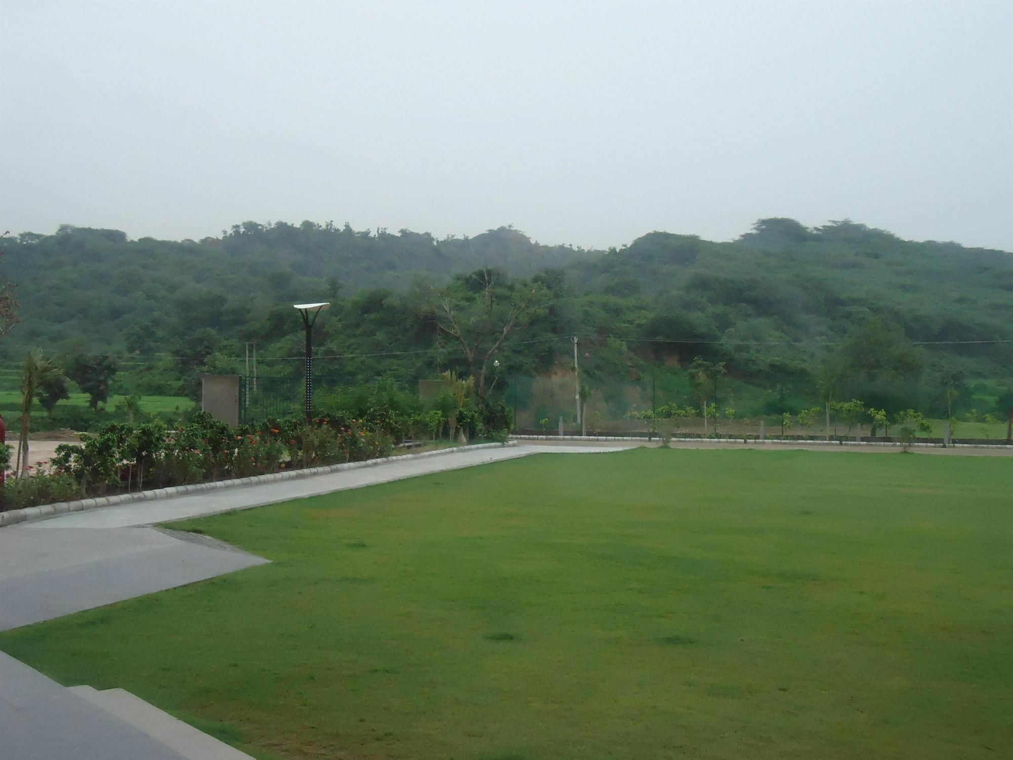 Golden Tulip Chandigarh, Panchkula Dış mekan fotoğraf
