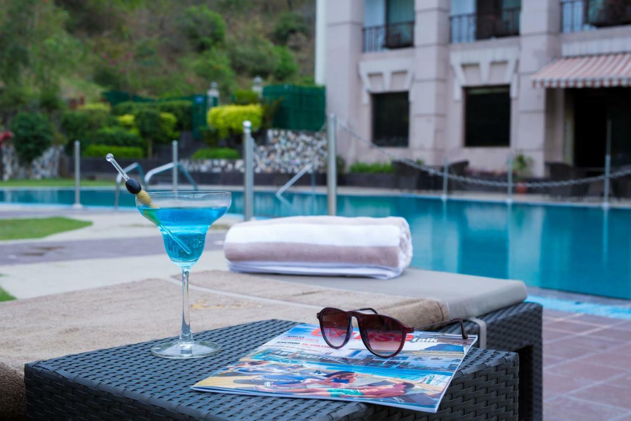 Golden Tulip Chandigarh, Panchkula Dış mekan fotoğraf